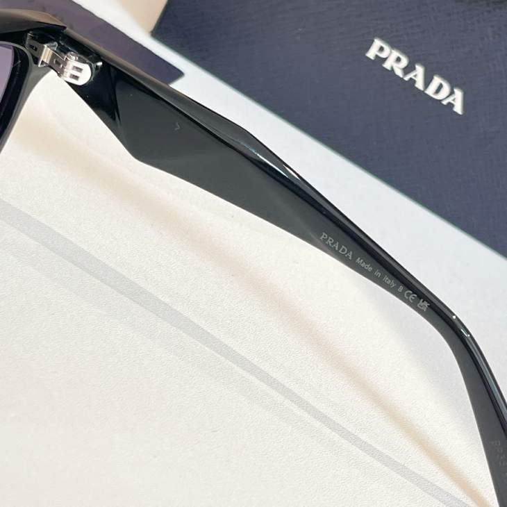 Picture of Prada Sunglasses _SKUfw76251014fw
